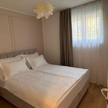 Luma Apartment Split
